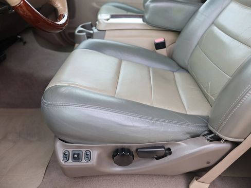 Used 2003 Ford Excursion Eddie Bauer image 27