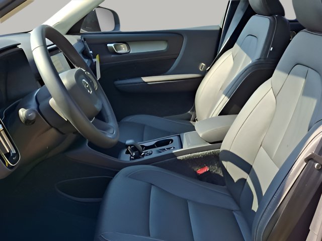 New 2026 Volvo XC40 B5 Core w/ Climate Package AWD/4WD image 7