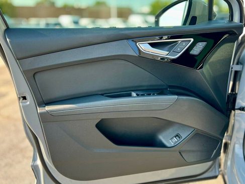 Used 2024 Audi Q4 e-tron Premium Plus w/ Premium Plus image 11