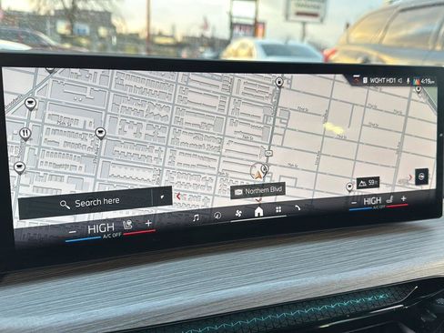 Used 2025 BMW 330i xDrive Sedan image 22