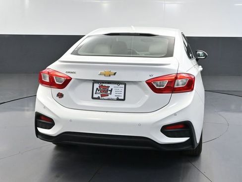 Used 2017 Chevrolet Cruze LT w/ Convenience Package image 6