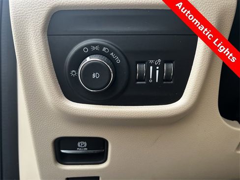 Used 2023 Jeep Grand Cherokee L Limited w/ Trailer Tow Group (B) image 36