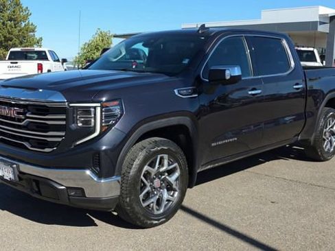 Used 2024 GMC Sierra 1500 SLT AWD/4WD image 5