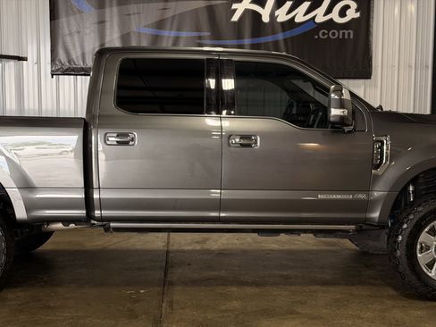 Used 2017 Ford F250 Platinum w/ Platinum Ultimate Package AWD/4WD image 10