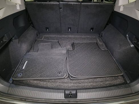 Used 2022 Volkswagen Tiguan SE AWD/4WD image 14