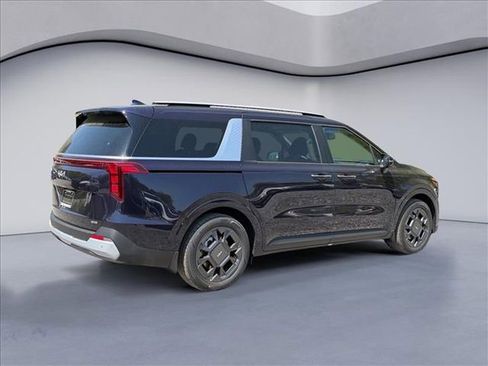 New 2026 Kia Carnival EX image 5