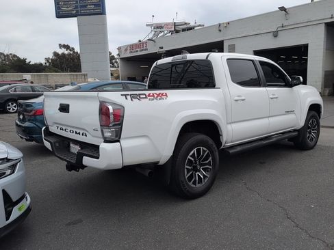 Certified 2023 Toyota Tacoma TRD Sport AWD/4WD image 5