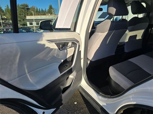 Certified 2025 Toyota RAV4 XLE image 17