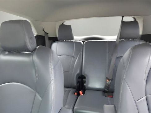 Used 2018 Buick Enclave Essence AWD/4WD image 24