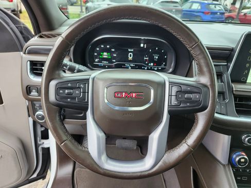 Used 2023 GMC Yukon SLT image 28
