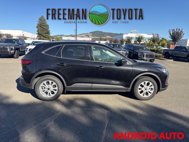 Used 2025 Ford Escape Active AWD/4WD image 4