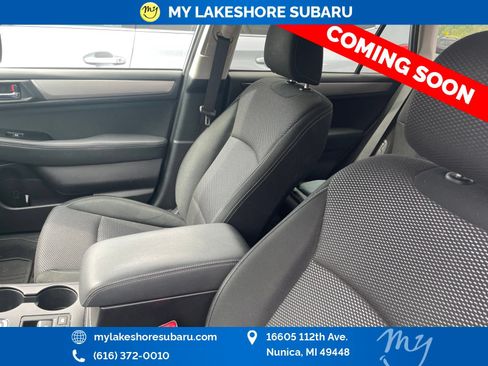 Used 2017 Subaru Outback 2.5i Premium AWD/4WD image 8