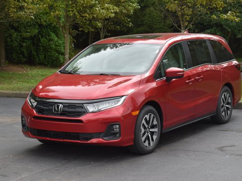 Used 2026 Honda Odyssey EX-L image 3
