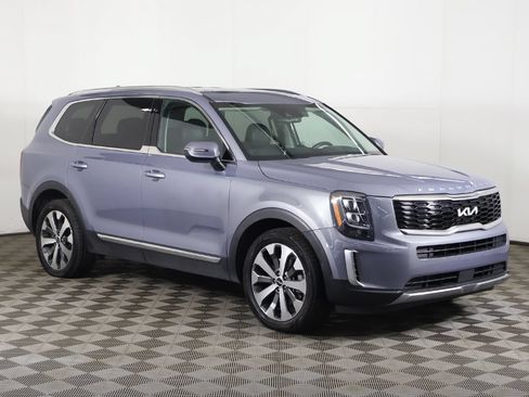 Used 2022 Kia Telluride EX w/ EX Premium Package AWD/4WD image 2