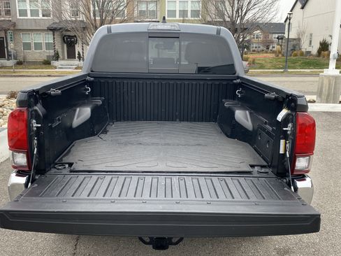 Used 2022 Toyota Tacoma SR5 image 34