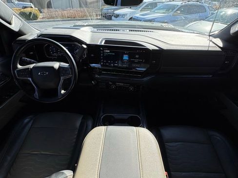 Used 2024 Chevrolet Silverado 2500 ZR2 w/ Technology Package image 18