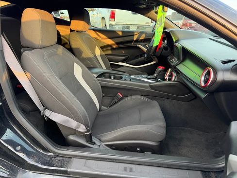 Used 2017 Chevrolet Camaro LT image 8