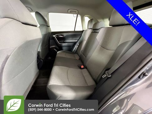 Used 2020 Toyota RAV4 XLE w/ XLE Grade Weather Package AWD/4WD image 27