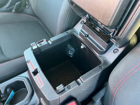 Used 2023 Jeep Wrangler Rubicon image 15