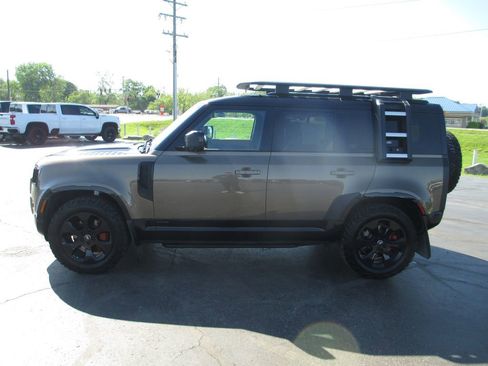 Used 2024 Land Rover Defender 110 X AWD/4WD image 9
