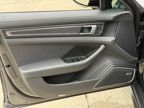 Used 2023 Porsche Panamera Platinum Edition image 11