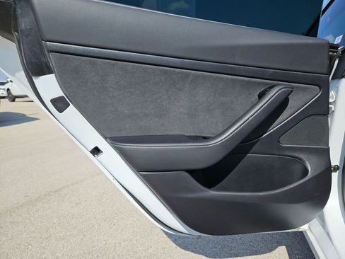 Used 2020 Tesla Model 3 Standard Range Plus image 15