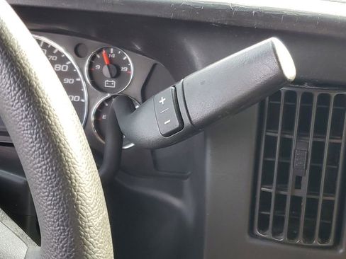 Used 2017 GMC Savana 3500 Work Van image 17