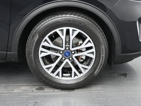 Certified 2020 Ford Escape SEL image 24