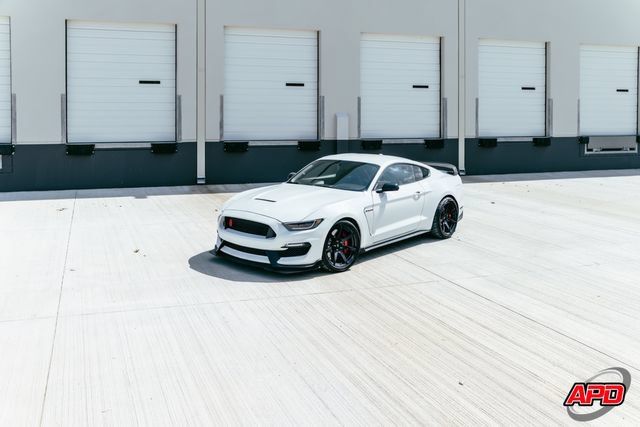 Used 2017 Ford Mustang Shelby GT350R w/ GT350R Equipment Group 920A RWD image 38