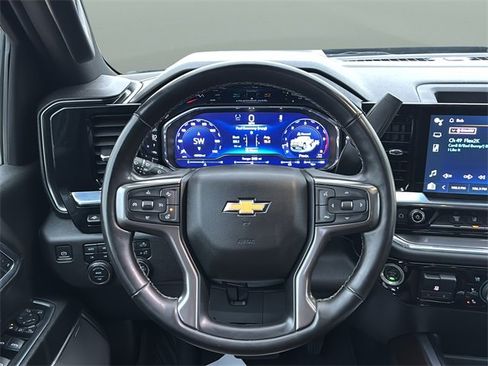 Used 2024 Chevrolet Silverado 2500 High Country w/ High Country Premium Package image 11