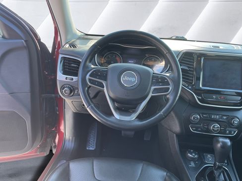 Used 2019 Jeep Cherokee Limited image 13