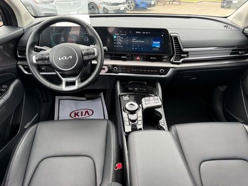 Certified 2025 Kia Sportage EX image 8