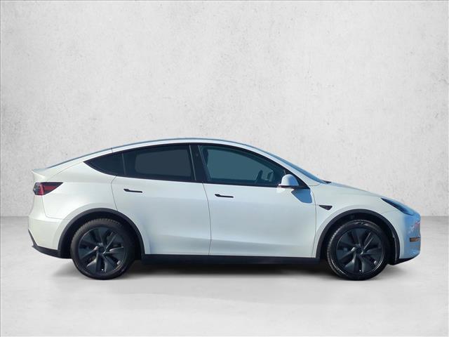 Used 2024 Tesla Model Y Long Range RWD image 4
