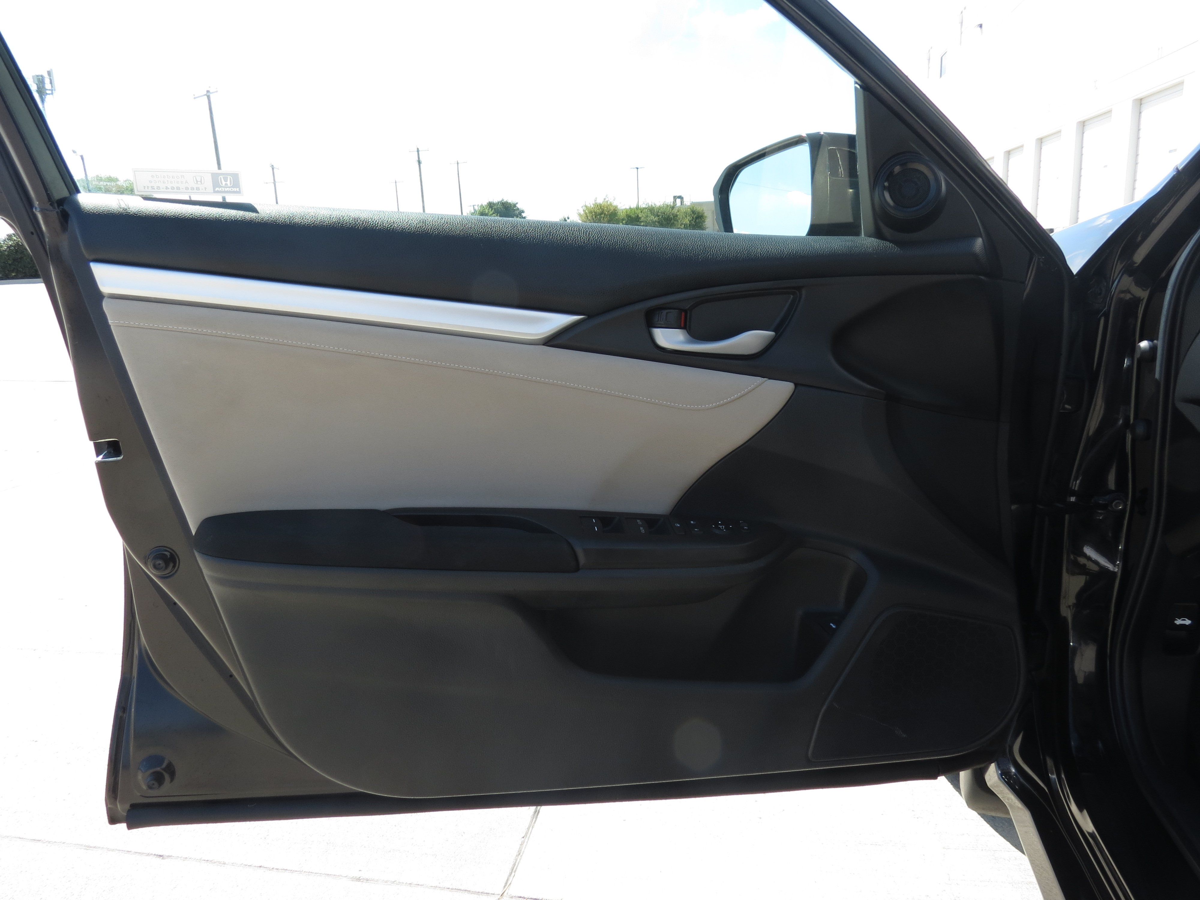 Used 2018 Honda Civic EX-T image 23