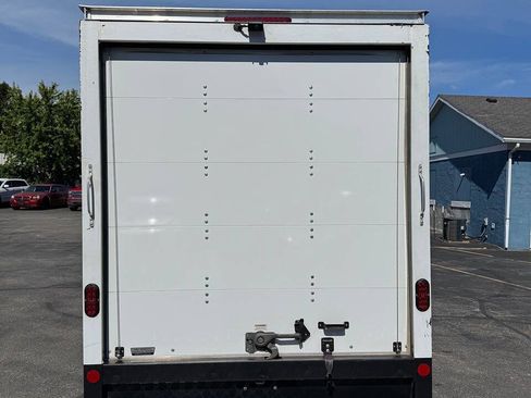 Used 2023 Ford Transit 350 DRW RWD image 10