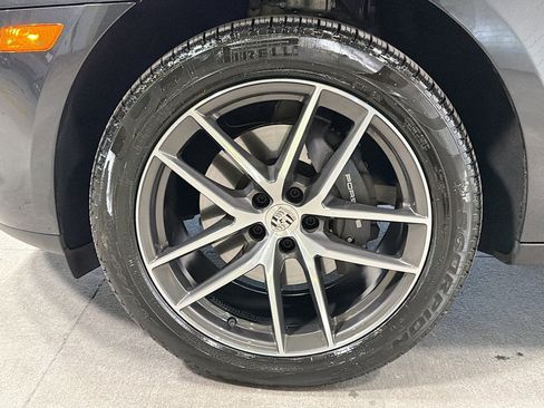 Certified 2025 Porsche Macan image 42