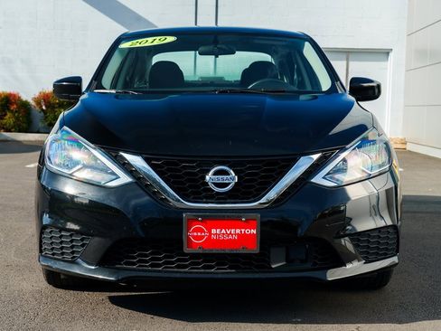 Used 2019 Nissan Sentra SV image 2