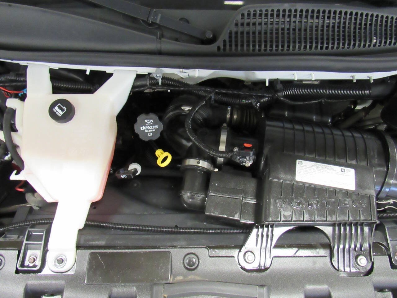 Used 2020 Chevrolet Express 3500 w/ Power Convenience Package RWD image 36
