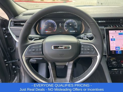 New 2025 Jeep Grand Cherokee Limited w/ Trailer Tow Package image 12