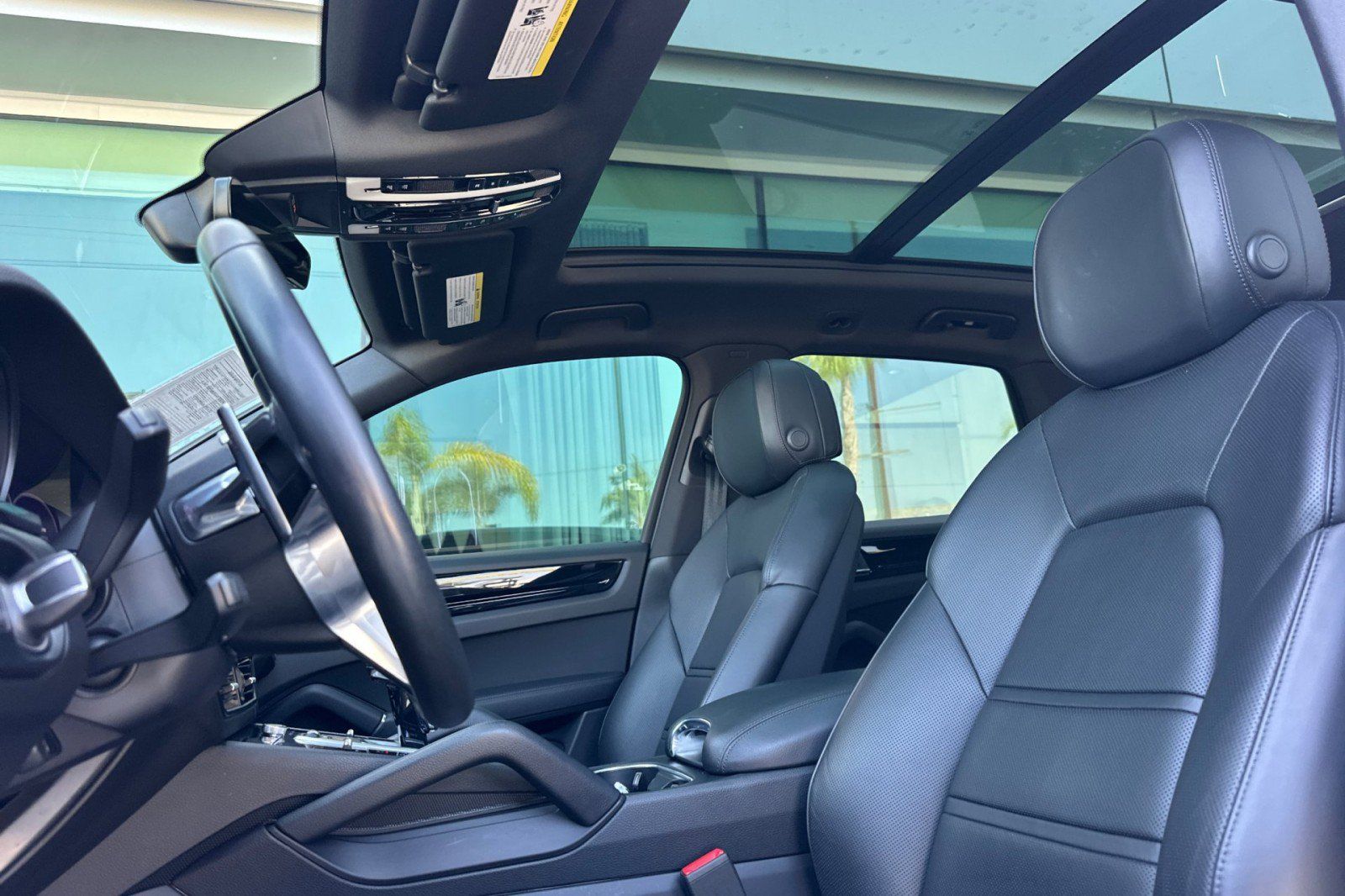 Certified 2023 Porsche Cayenne AWD/4WD image 5