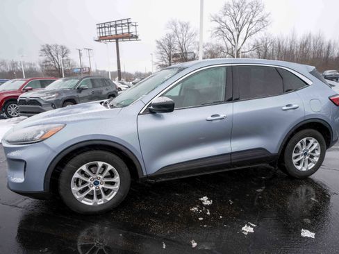 Used 2022 Ford Escape SE w/ Convenience Package image 3