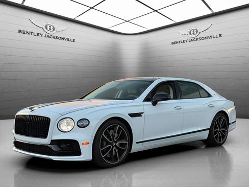 Certified 2024 Bentley Flying Spur V8 image 7