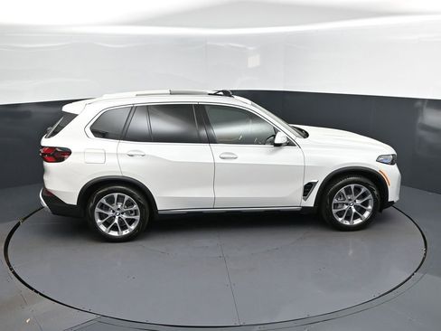 New 2026 BMW X5 xDrive50e w/ Climate Comfort Package AWD/4WD image 35