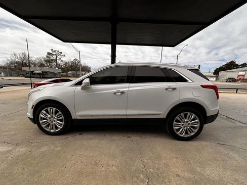 Used 2017 Cadillac XT5 Premium Luxury image 5