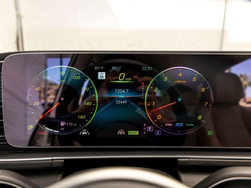 Used 2021 Mercedes-Benz GLE 580 4MATIC image 16