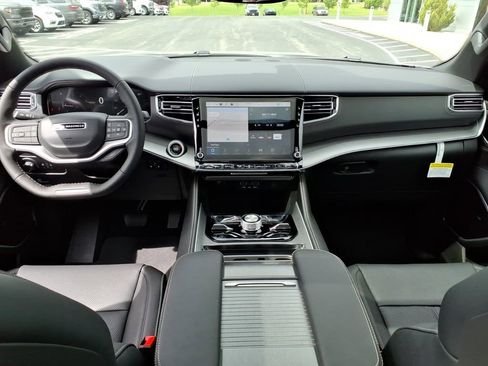New 2026 Jeep Grand Wagoneer Limited AWD/4WD image 4