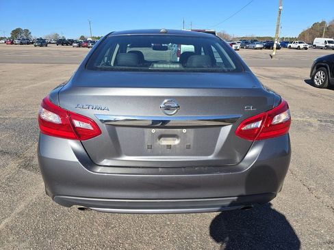 Used 2016 Nissan Altima 2.5 SL w/ 2.5 Technology Package image 5