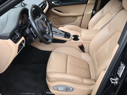 Used 2022 Porsche Macan image 6