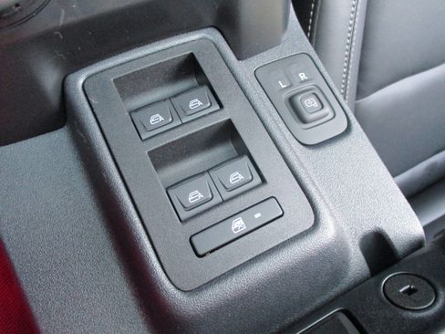 New 2025 Ford Bronco Outer Banks AWD/4WD image 32