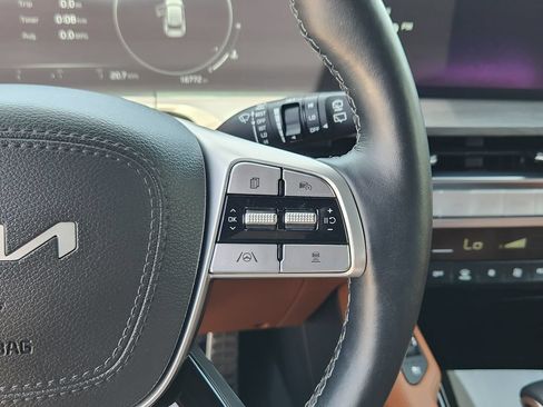 Certified 2025 Kia Telluride SX X-Line AWD/4WD image 28